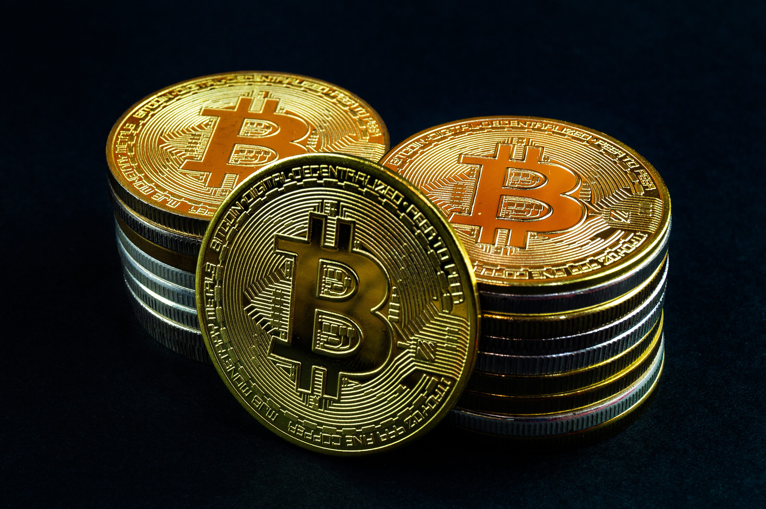 Как биткоин завоевывает мир: перспективы и проблемы