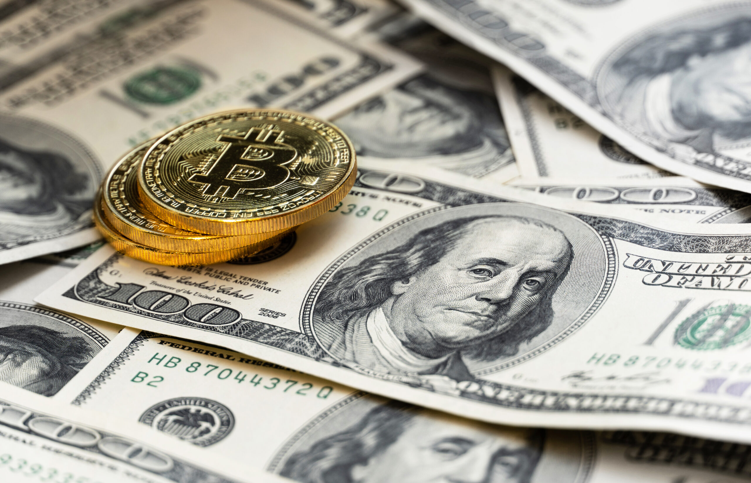 BTC у $113 тыс.: рынок балансирует перед решением ФРС