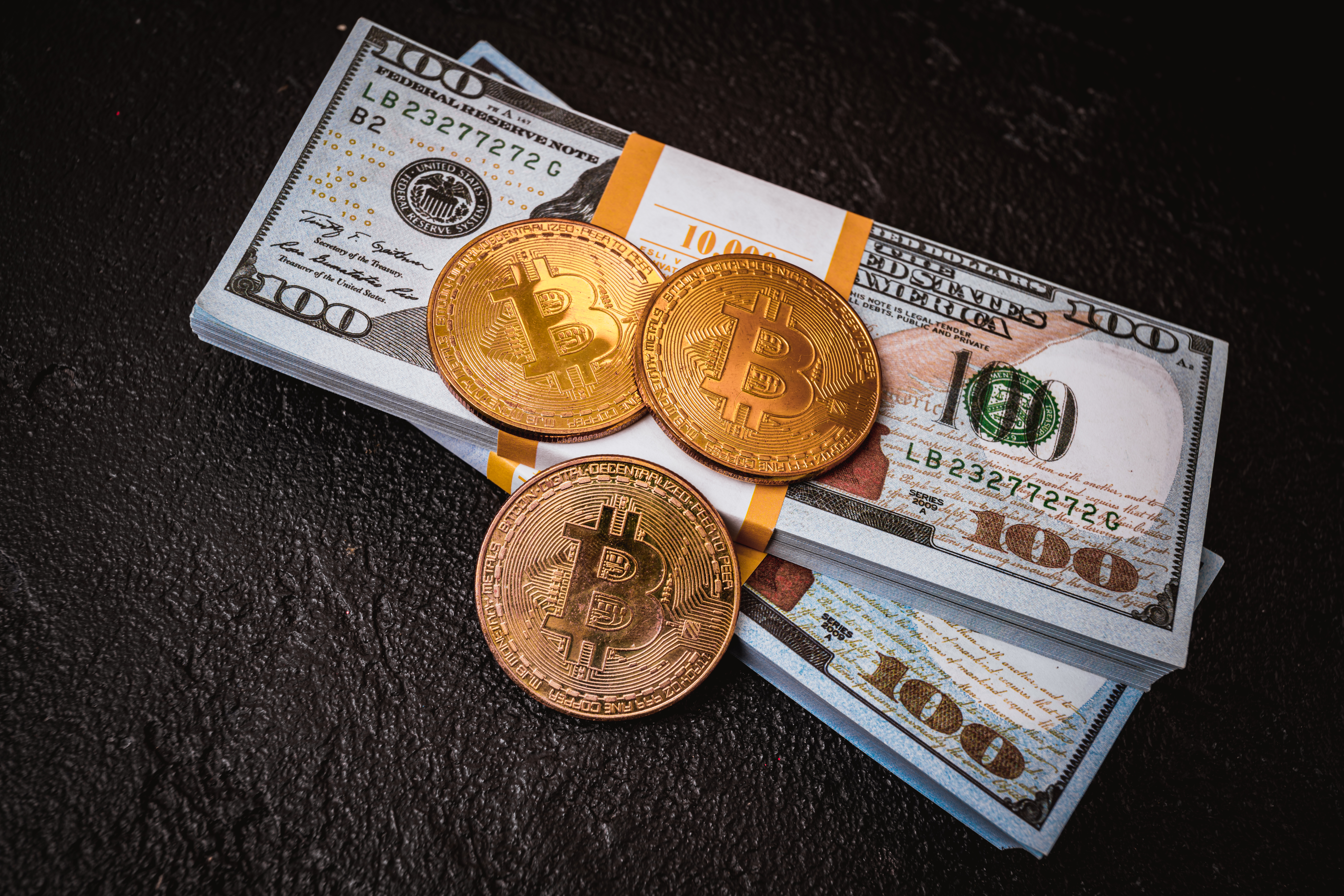 Биткоин у $109,5 тыс.: коррекция в рамках тренда или начало разворота?